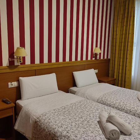 Hostal Salome Madrid Eksteriør billede